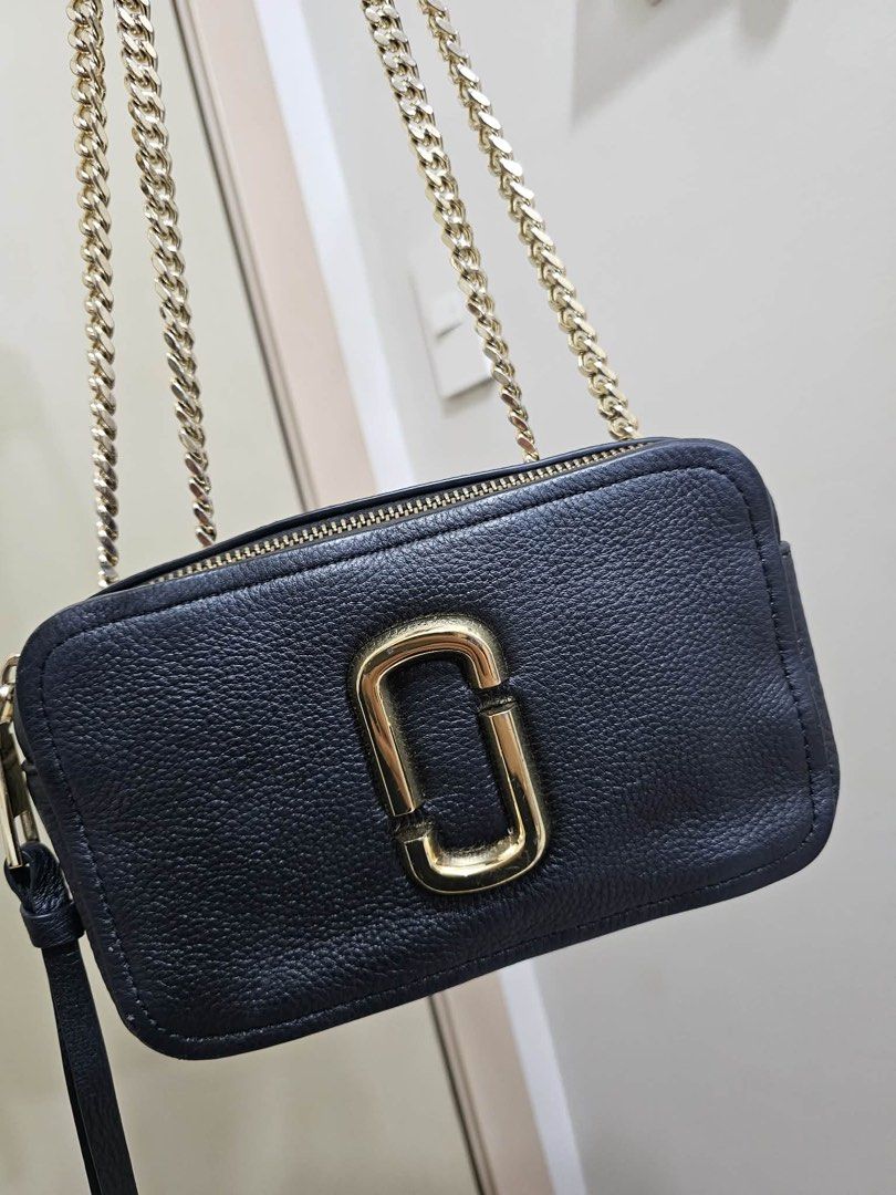 Authentic MJ snapshot (Category: Cross-body Bags) located in Quezon City. Submitted by MsCLM (Listing ID 1445740991, Image 3). Description: 💯Authentic With carecard, dustbag and paper bag Selling very low pls dont haggle. Bought this 18k. .