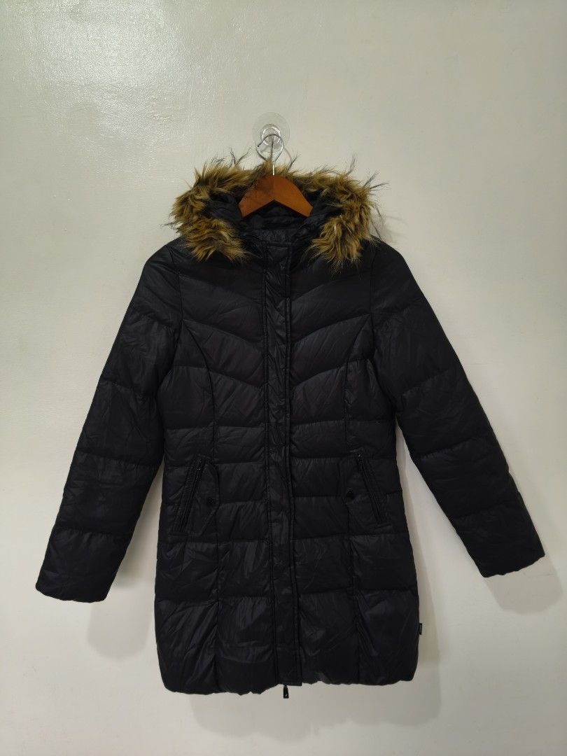 Baleno Black Down Puffer Jacket Women Small (Category: Coats, Jackets and Outerwear) located in Las Pinas. Submitted by winterlab_ph (Listing ID 1445687911, Image 2). Description: Code: A211 Width: 17.5 Length: 30.5 Shoulders: 14 Sleeves: 23.5.