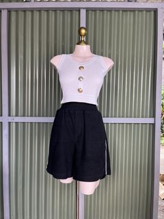(Category: ) located in . Submitted by seria_thrifting_apparel (Listing ID 1445785300, Image 1). Description: .