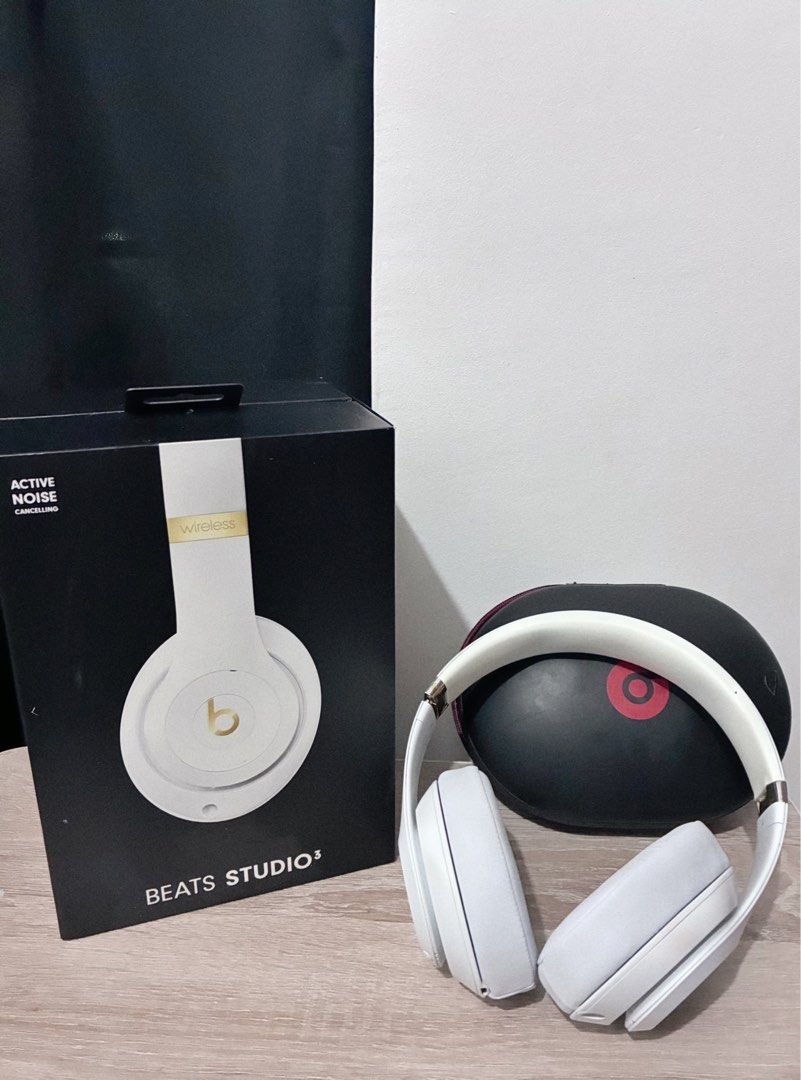 Beats Studio3 Wireless Noise Cancelling Headphones White (Category: Headphones & Headsets) located in Quezon City. Submitted by rapsduino25-80075 (Listing ID 1445729744, Image 1). Description: - White Beats Studio3 Wireless Headphones - Active Noise Cancellation - Includes Original Box - Includes Carrying Case - Reason for Selling: Upgraded to a new pair.