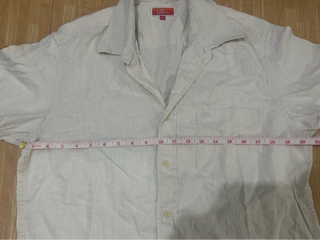 Beige Polo (Category: Tshirts & Polo Shirts ) located in Lucena. Submitted by deklutter (Listing ID 1445744801, Image 2). Description: U2 Beige Polo ✅Beige ✅Good condition 💯 ✅width 21 inches ✅length 25 inches J&T .