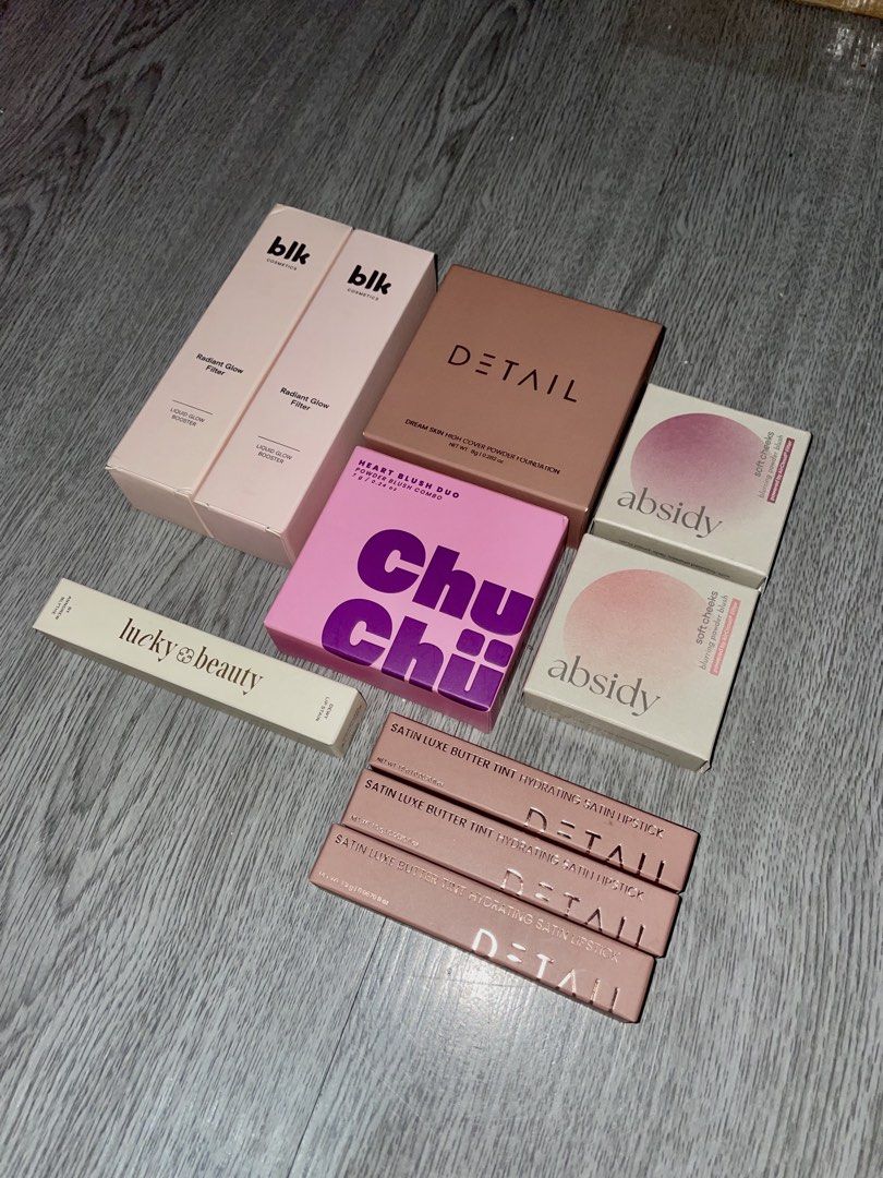 BELOW SRP MAKE UP BUNDLE (Category: Makeup) located in Manila. Submitted by noblefish-478e0a (Listing ID 1445749986, Image 1). Description: BELOW SRP MAKE UP BUNDLE take all - 10pcs - 2 blk radiant glow filter - 2 absidy blush - 1 chuchu heart duo blush - 1 detail pressed powder - 3 detail satin luxe butter tint - 1 lucky beauty dewy lip stain selling for 2k only! still negotiable for sure buyers .