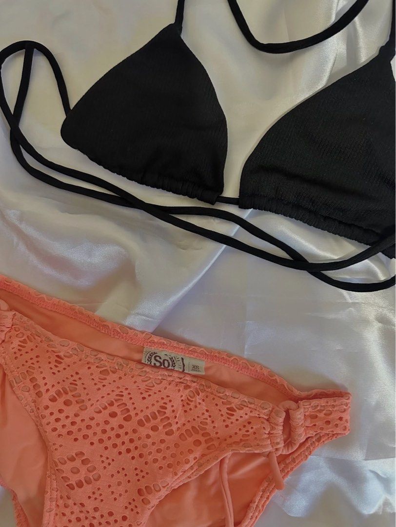 Black Triangle Bikini Top & Coral Bikini Bottoms set (Category: Bikinis & Swimsuits) located in Caloocan City. Submitted by kd.com (Listing ID 1445705062, Image 3). Description: Bikini set Xs-small.