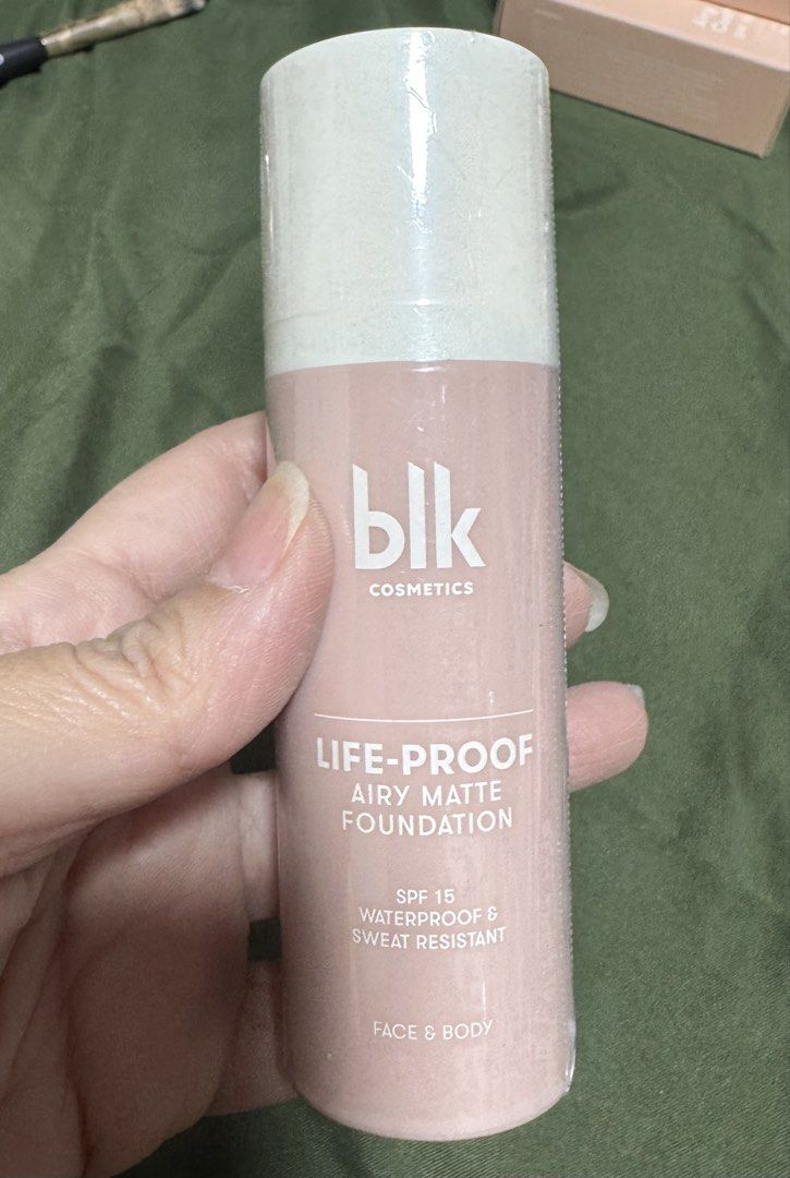 BLK Life proof Airy Matte Foundation (Category: Makeup) located in Quezon City. Submitted by kthvdmd (Listing ID 1445639257, Image 1). Description: Shade: OAT.