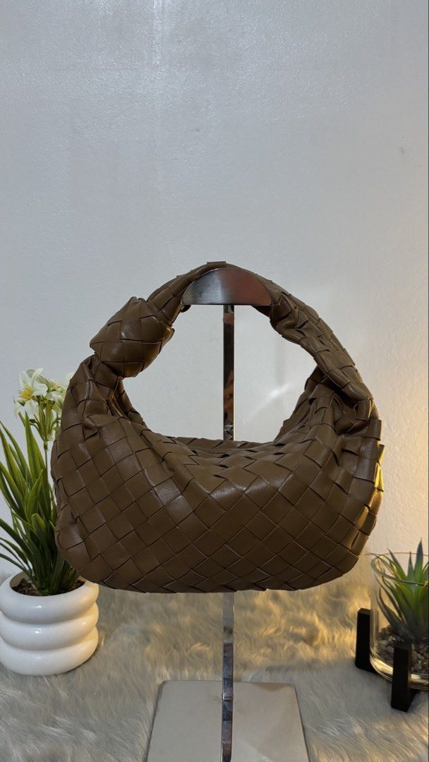 BOTTEGA VENETA JODIE BAG (Category: Luxury Bags & Wallets) located in Manila. Submitted by Bagstatic_luxuries (Listing ID 1445755306, Image 1). Description: This size and color??? Yes please!!! 😍😍😍 With original dustbag Japan sourced 🇯🇵.