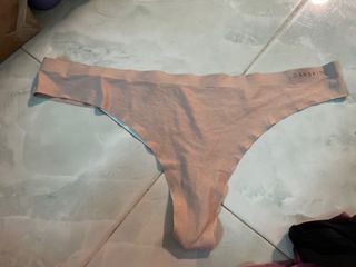 (Category: ) located in . Submitted by lovescarf (Listing ID 1445621602, Image 1). Description: .