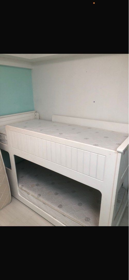Bunk bed (Category: Bed Frames & Mattresses) located in Singapore. Submitted by lachelle.0627 (Listing ID 1445708305, Image 1). Description: Only bedframe. Plz pm if need mattress. .