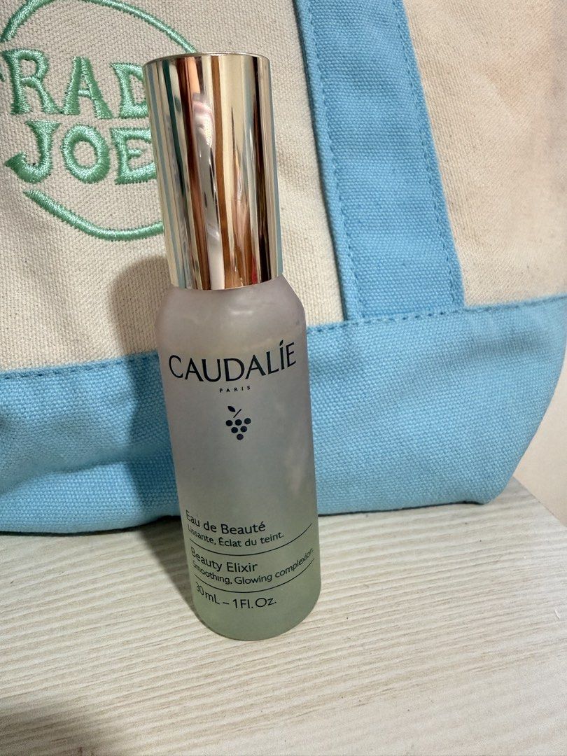 Caudalie Paris Eau de Beaute Beauty Elixir 30ml (Category: Face Care) located in Tabuk. Submitted by pheym18 (Listing ID 1445693764, Image 1). Description: - Caudalie Paris Beauty Elixir - Size: 30ml - Benefits: Smoothing and glowing complexion mist - Use: Refreshing boost for skin, can also set makeup - Instructions: Shake well before use. Close eyes and mist onto face..