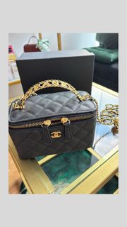 (Category: ) located in . Submitted by ziahbtfinds (Listing ID 1445718768, Image 1). Description: .