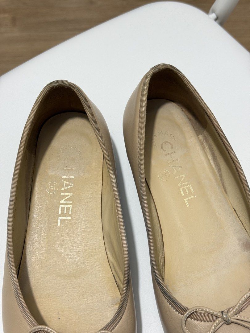 Chanel Classic Cap-Toe Ballet Flats (Category: Flats & Sandals) located in San Juan City. Submitted by sellingforless__ (Listing ID 1445768674, Image 3). Description: 38C Guaranteed authentic, comes with COA from Luxe Verify Usual signs of usage but no major flaws Rfs: just want a different color.
