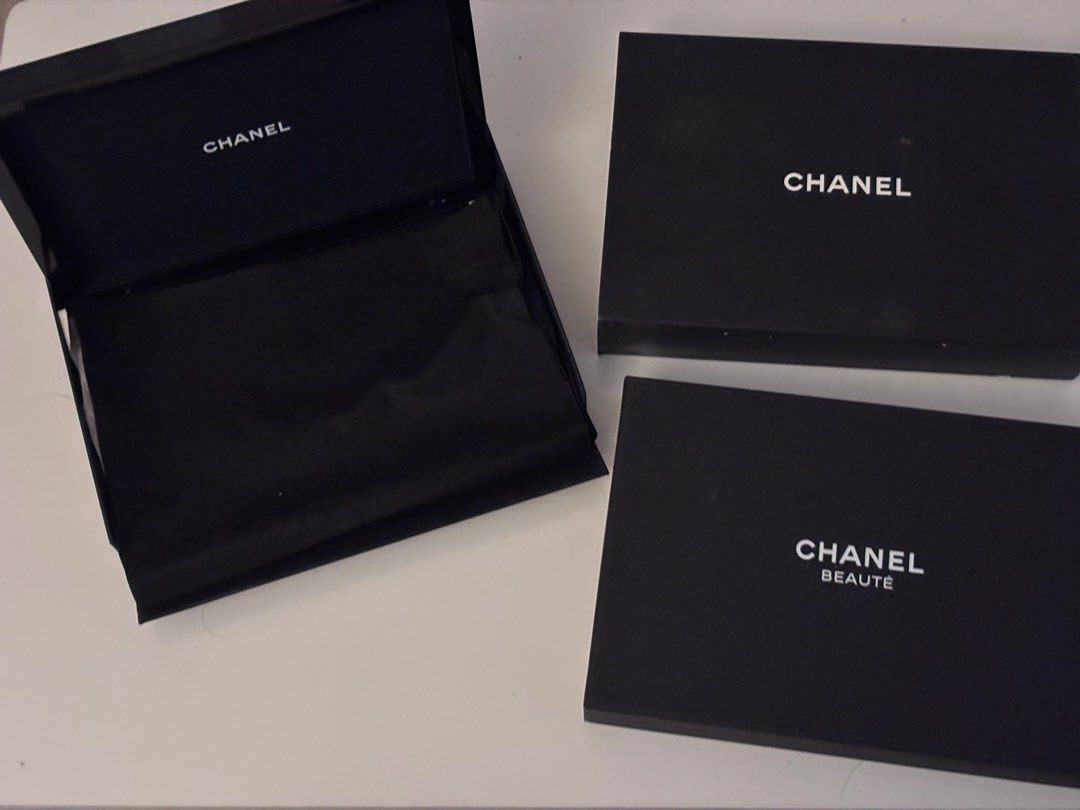 Chanel Magnetic Gift Box (Category: Accessories) located in Petaling Jaya. Submitted by Sameller (Listing ID 1445693567, Image 1). Description: .