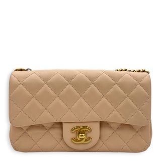 (Category: ) located in . Submitted by carousellluxury (Listing ID 1433830508, Image 1). Description: .