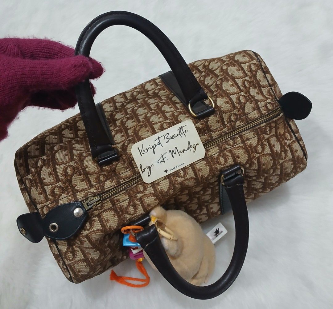 Christian Dior Oblique Boston 30 (Category: Luxury Bags & Wallets) located in Iba. Submitted by kuripot_socialite (Listing ID 1419207489, Image 3). Description: Guaranteed orig. Excellent vintage condition. ✅️LAYAWAY.