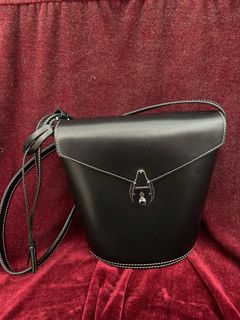 （分類：）位於 。 由 yktkitty93 提交（商品編號 1445608404，圖片 1）。簡介： 。