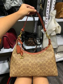(Category: ) located in . Submitted by _prettysimplecollection (Listing ID 1445662510, Image 1). Description: .