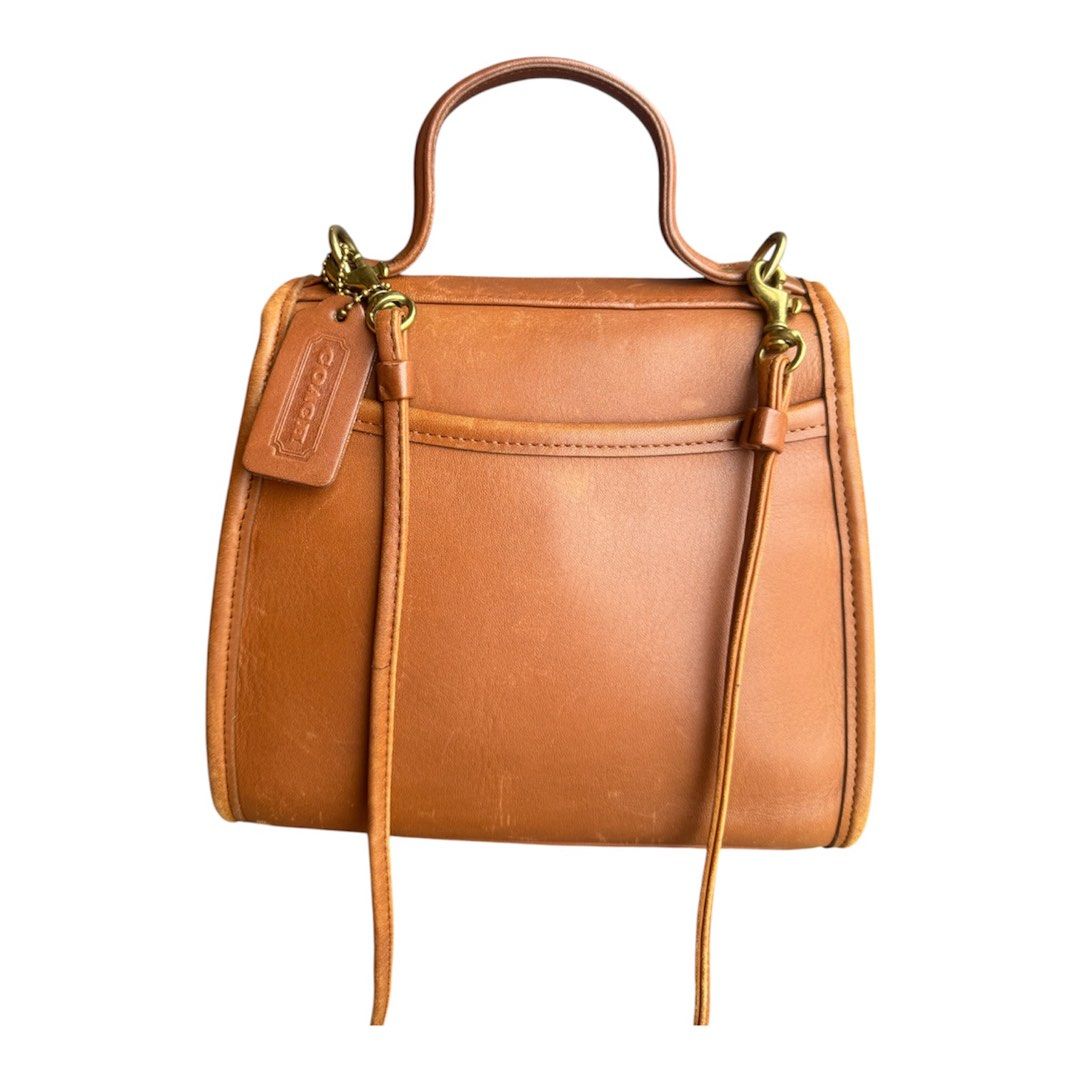 coach regina vintage Bag (Category: Luxury Bags & Wallets) located in Lingayen. Submitted by lux_thrift (Listing ID 1445722705, Image 3). Description: location pangasinan approximately 8x7 inches no major flaws signs of use only (very minor scuffs) with free dustbag.