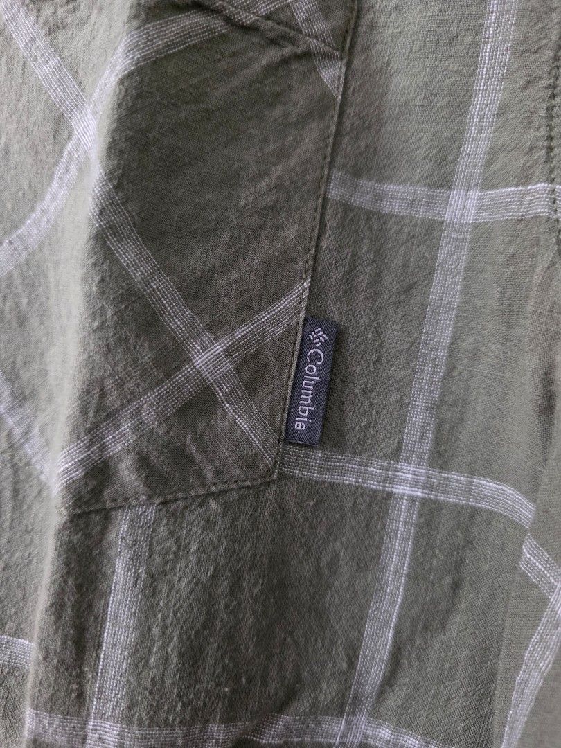 COLUMBIA MEN'S POLO SHORT SLEEVE (Category: Activewear) located in Gapan. Submitted by rhenmalaca (Listing ID 1445741939, Image 3). Description: -Columbia mens polo shirt -Size LARGE -excellent condition makikinis.