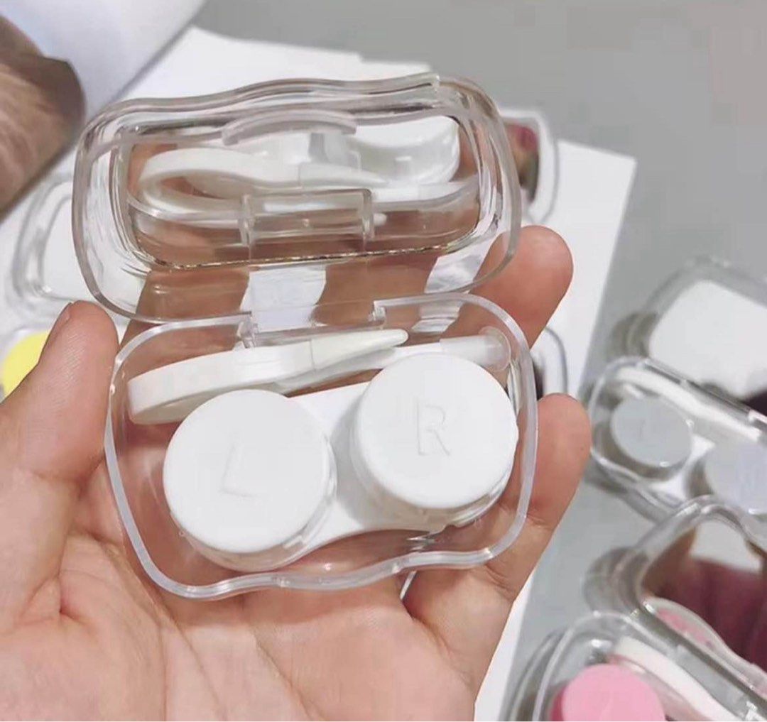 Contact Lens Case Portable Travel Kit (Category: Vision Care) located in Taguig. Submitted by mihox (Listing ID 1445674855, Image 2). Description: Size: 5*8*3cm it comes with tweezer, applicator, contact lens case, and luggage with mirror. The material is environmentally friendly, small and suitable to be placed in the bag, which can protect your contact lenses very well..