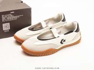 (Category: ) located in . Submitted by fashion.luxe (Listing ID 1445748329, Image 1). Description: .
