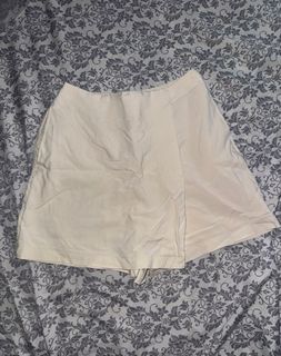(Category: ) located in . Submitted by .iahhh (Listing ID 1445684306, Image 1). Description: .