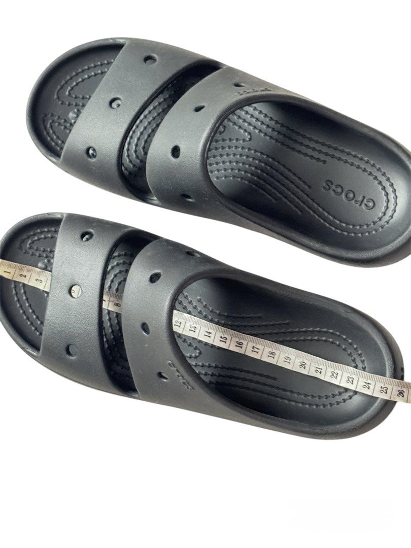 Crocs Classic Sandal V2 (Category: Slippers and slides) located in Quezon City. Submitted by cornerco (Listing ID 1445658972, Image 3). Description: Size as shown in the photo Old stock/brand new .