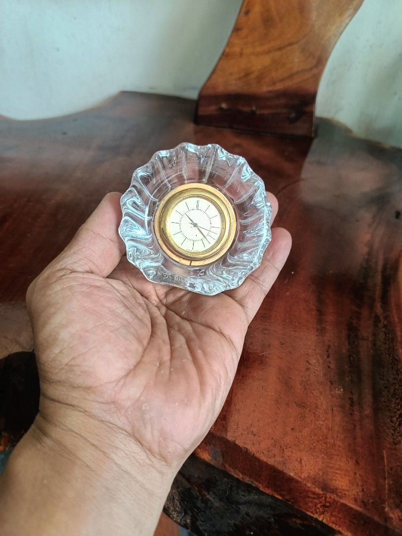 Crystal Glass Desk Clock, Japan Movement, Working (Category: Clocks) located in Imus. Submitted by ABrielleC (Listing ID 1445689277, Image 3). Description: Glass Material Height-3in Length-3in Width-1.5in Weight-0.25kg Japan Surplus Item First to pay Loc Imus Cavite.