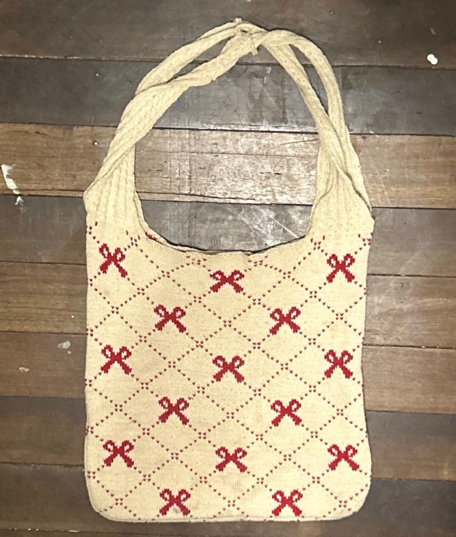 cute ribbon beach bag for summer (Category: Beach Bags) located in Quezon City. Submitted by kaleido21 (Listing ID 1445643051, Image 1). Description: .
