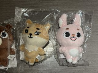 （分類：）位於 。 由 kpopsell8497 提交（商品編號 1445688290，圖片 1）。簡介： 。