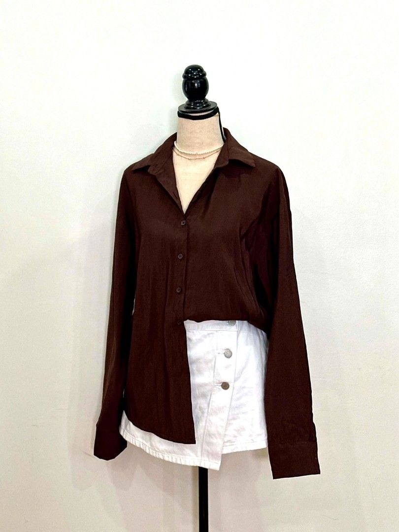 Espresso Brown (FS) Button-Up Long Sleeve Shirt (Category: Longsleeves) located in Davao. Submitted by closetaccess (Listing ID 1445656785, Image 1). Description: - Classic brown / espresso brown button-up shirt - Long sleeves with button cuffs - Simple and versatile design - fits Smal-Large frame.