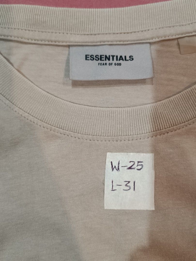 Essentials (Category: Tshirts & Polo Shirts ) located in Iloilo. Submitted by keithavax06 (Listing ID 1445748869, Image 3). Description: 25x31 Like New Two pinhole at the back All items are ukay - hand pick and need wash. Majority are in good condition unless stated with flaws. color may vary due to lighting..