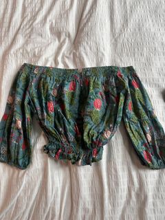 (Category: ) located in . Submitted by neutralscloset (Listing ID 1445702557, Image 1). Description: .