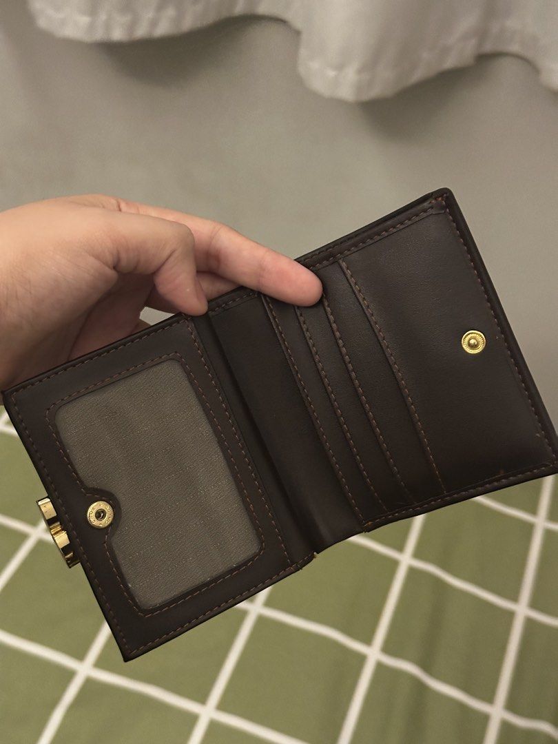Fendi wallet (Category: Luxury Bags & Wallets) located in Navotas City. Submitted by minaly_ (Listing ID 1445748045, Image 3). Description: Fendi wallet Good as new Negotiable price.