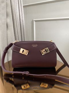(Kategori: ) berada di . Dikirim oleh parisiancollection (ID iklan 1445793532, Gambar 1). Deskripsi: .