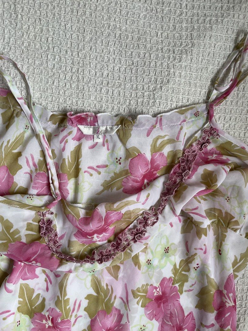 floral-print slip dress (Category: Dresses) located in Balanga. Submitted by wweehaw (Listing ID 1445668015, Image 2). Description: very preeetty! sadly, it’s too big on me :< .