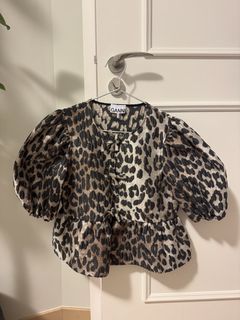 （分類：）位於 。 由 restyle.it 提交（商品編號 1445735511，圖片 1）。簡介： 。
