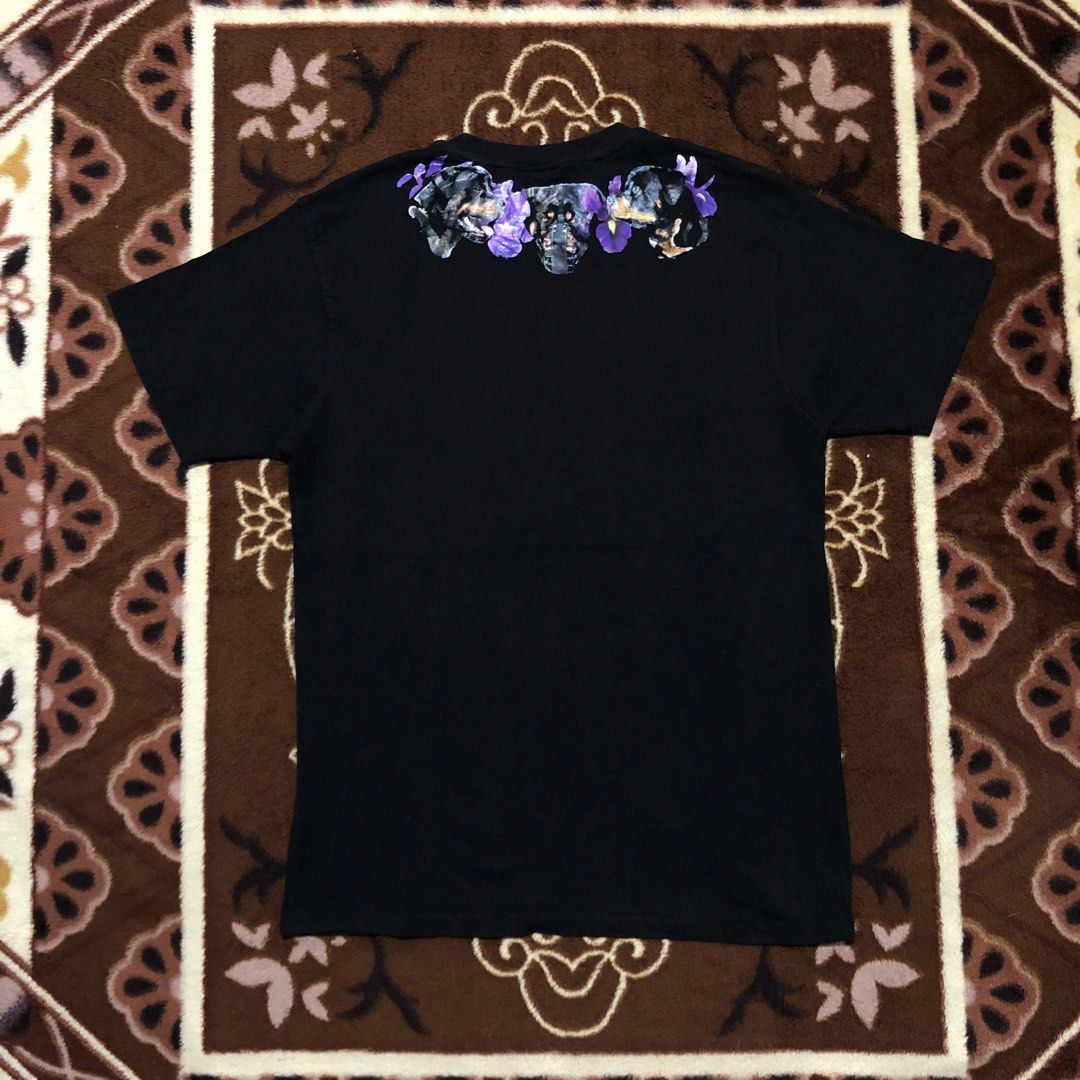 Givenchy Size - Medium on tag Length - 25.5 Width - 19 As new condition no issue (Category: Tshirts & Polo Shirts ) located in Leyte. Submitted by thrifthunts (Listing ID 1445785467, Image 2). Description: .