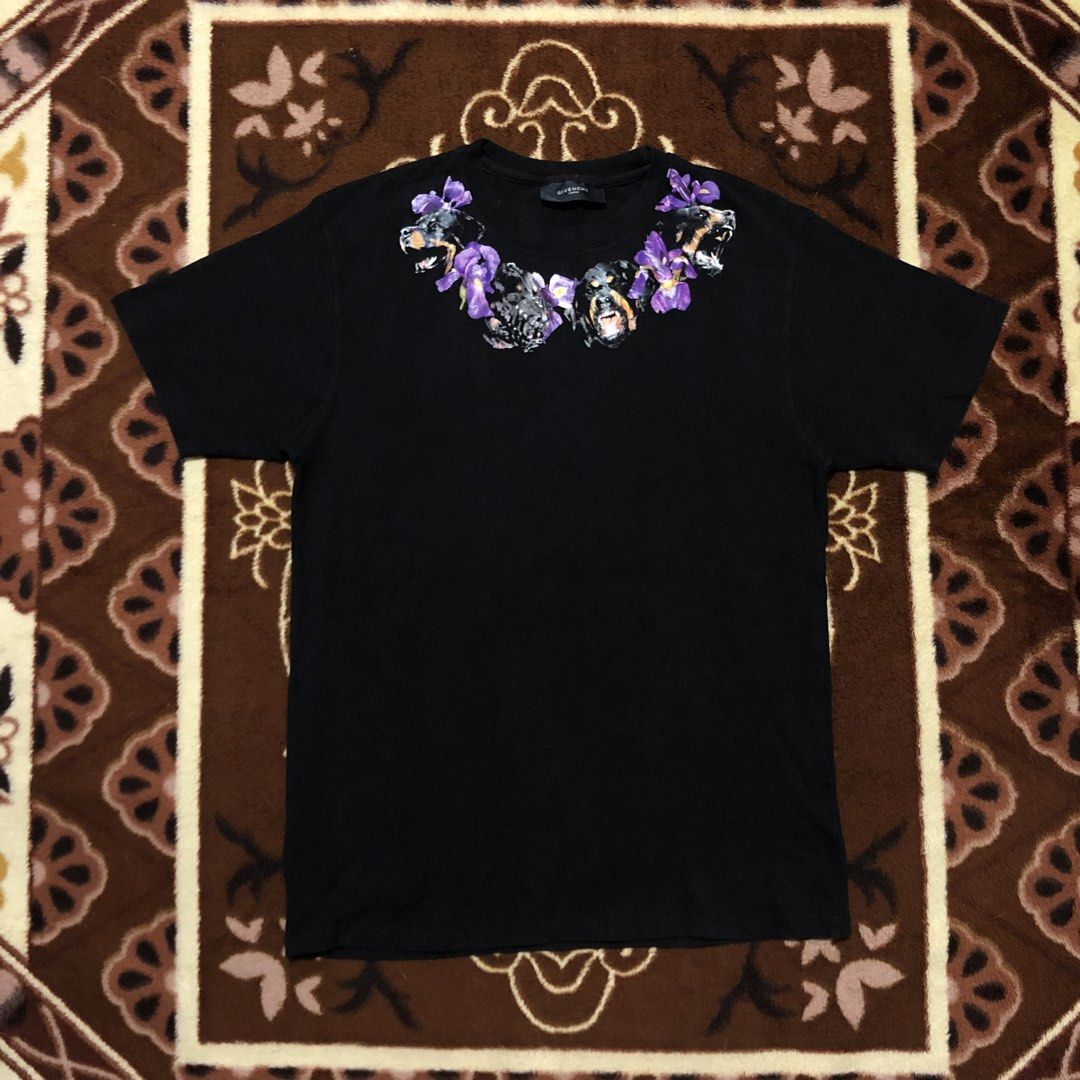 Givenchy Size - Medium on tag Length - 25.5 Width - 19 As new condition no issue (Category: Tshirts & Polo Shirts ) located in Leyte. Submitted by thrifthunts (Listing ID 1445785467, Image 1). Description: .