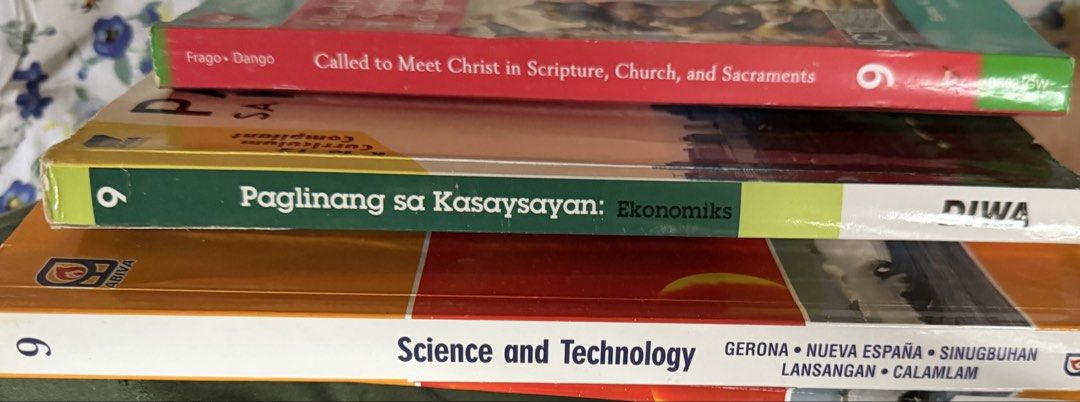 Grade 9 & 6 Textbooks - Various Subjects (Category: Textbooks) located in Las Pinas. Submitted by mightybird.a4339c (Listing ID 1445648047, Image 3). Description: - Bundle includes Grade 6 and Grade 9 textbooks. - Subjects covered: English, Technology and Livelihood Education (TLE), MAPEH, Mathematics, ICT, Science and Technology, and Araling Panlipunan. - Some books are K-12 edition. - Ideal for students needing study materials or collectors. - 