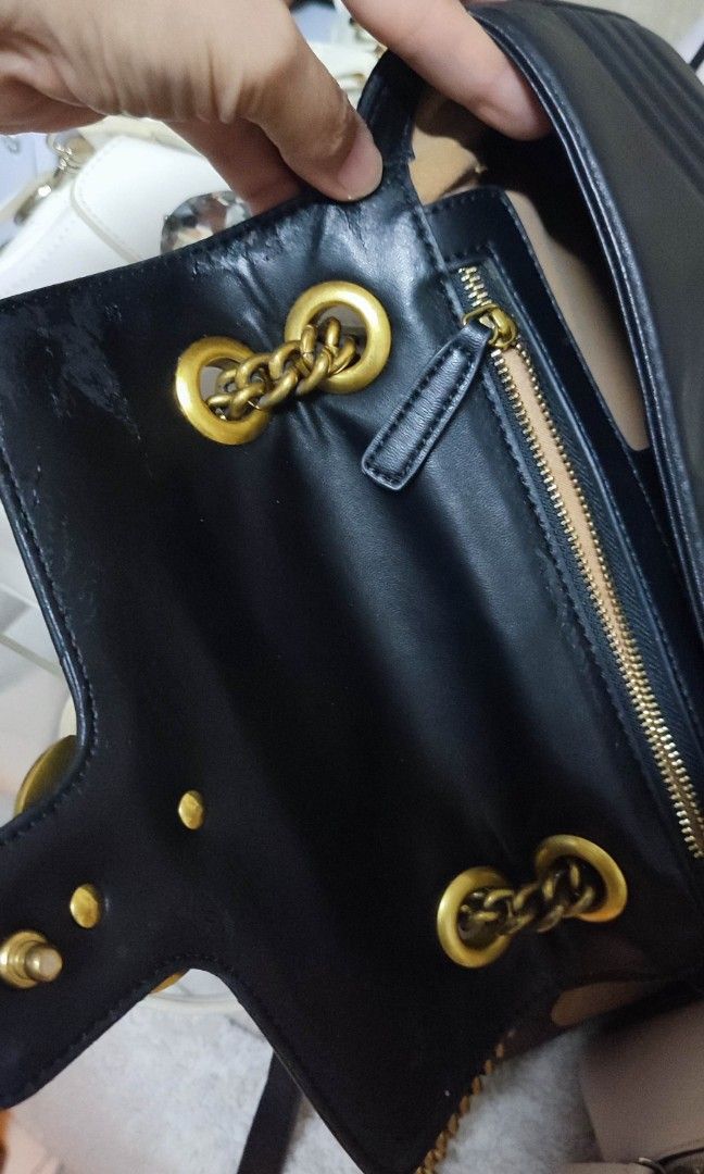 Gucci Marmont Bag (Category: Luxury Bags & Wallets) located in Pasig City. Submitted by cezcille21 (Listing ID 1445616925, Image 3). Description: authentic Gucci Marmont. issue lnag po is yung inner lining. but good ang outside appearance..