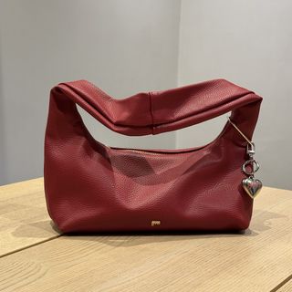 (Category: ) located in . Submitted by preloved.by.patsy (Listing ID 1445710739, Image 1). Description: .