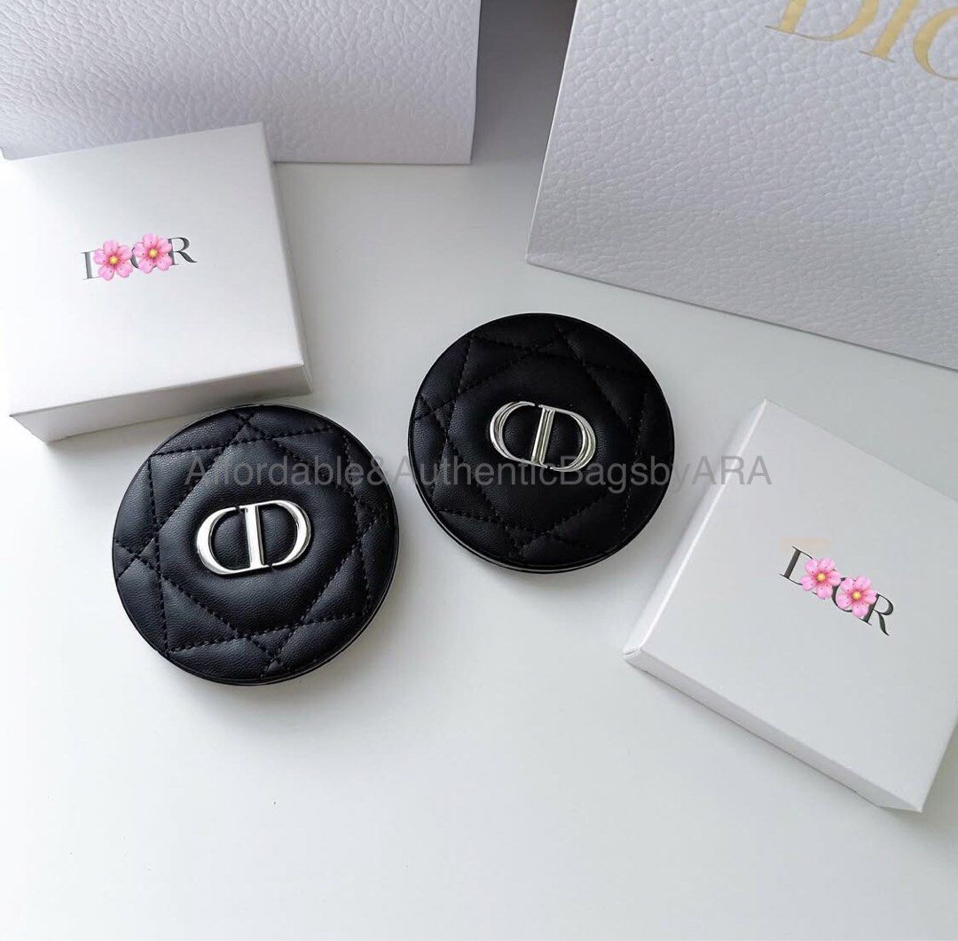 GWP DIOR QUILTED COMPACT MIRROR (Category: Makeup) located in Daet. Submitted by ecassenluxuries (Listing ID 1445682411, Image 1). Description: 📌 FIXED PRICE ALREADY 📍 LALAMOVE READY ▫️Adorable Pink & Black Color Dior compact mirror ▫️Features elegant quilted design with iconic CD logo ▫️Includes two mirrors for convenient use ▫️Compact and portable, ideal for touch-ups anywhere ▫️Perfectly sized to fit in any handbag ▫️Comes with Original Box 