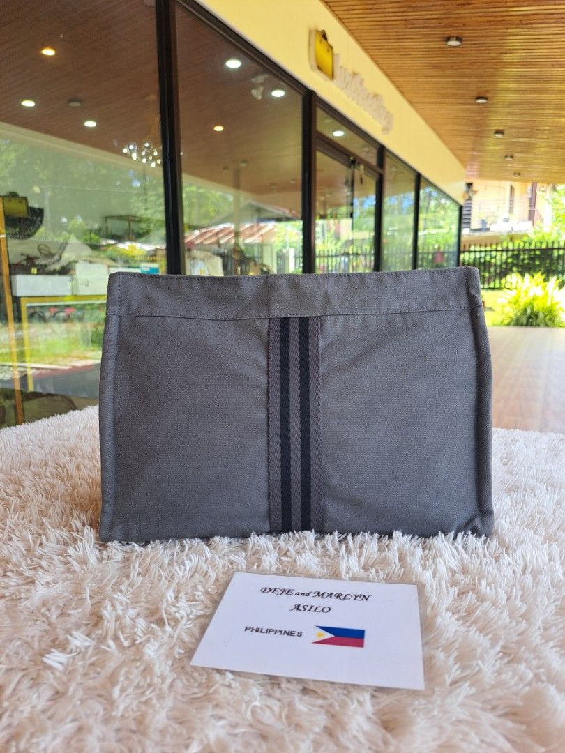 Hermes Toil Herline Clutch Bag (Category: Luxury Bags & Wallets) located in Tagum. Submitted by luxestreetbags (Listing ID 1445788558, Image 2). Description: 💠💠💠 Authentic/Original 💠💠💠 Heemes Toil Herline Clutch Bag, Pre-owned‼️‼️👜👜 Inclusions: ✅️ COA (to be provided) ✅️️ Paypal fee/deduction ➕️ shipping fee depends on the country through DHL. Tariff is excluded. Please check your recent address if the same in your paypal address it shoul