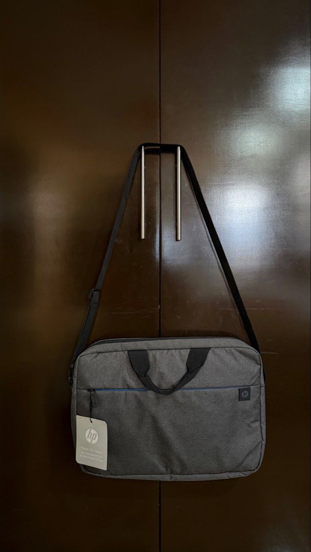 HP Prelude 15.6” Laptop Bag (1E7D7AA) (Category: Other Accessories) located in San Fernando. Submitted by mikaelaaira (Listing ID 1445689557, Image 1). Description: .