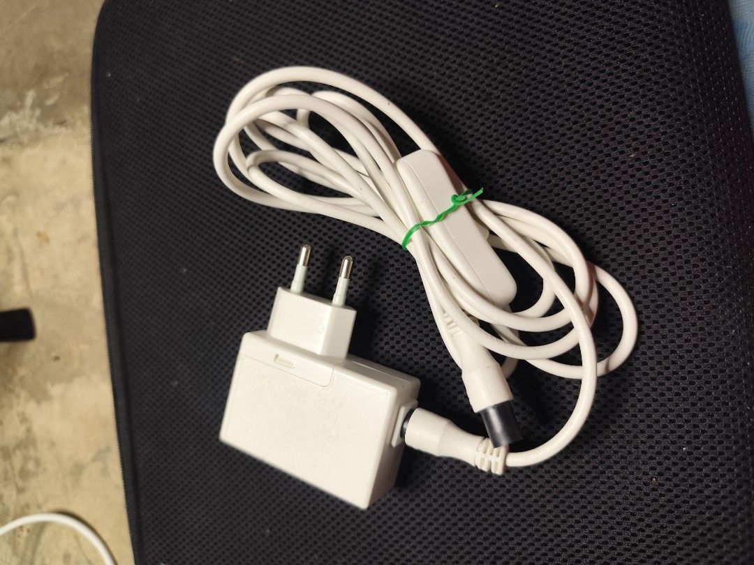 IKEA Upplyst Fox Light (Category: Lighting) located in Binangonan. Submitted by r0nb1nt5cat5co (Listing ID 1445629683, Image 3). Description: Ikea Upplyst Fox Kid Lamp. Has some scratches on the top surface, can be negotiated..