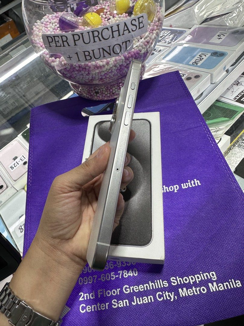 IPHONE 15 PRO MAX 256GB NTC with Small Dents at scratch (Category: Other Gadgets) located in San Juan City. Submitted by kittygadgetsph (Listing ID 1445686211, Image 2). Description: MAy scratch at dents pero di masyado halata pag nalagyan ng case at tempered glass Pm nalang po para ma send ung dents at scratch .