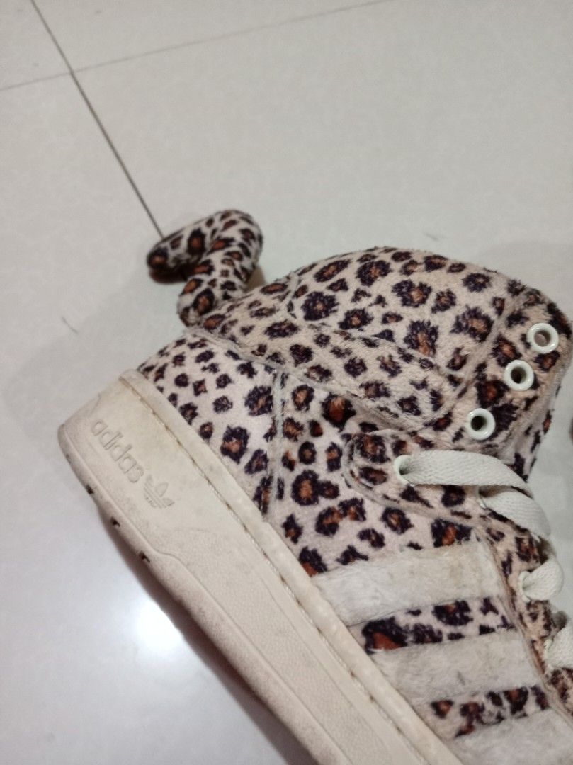 Jeremy Scott Leopard Tail x Adidas Jscott (Category: Sneakers) located in Manila. Submitted by sonny2k (Listing ID 1445717278, Image 2). Description: Leopard Jeremy Scott JS Tails x Adidas US: 7 EURO: 40 note: can fit to 42/8.5 - sign of usage - needs cleaning - crack outsole, see last slide.