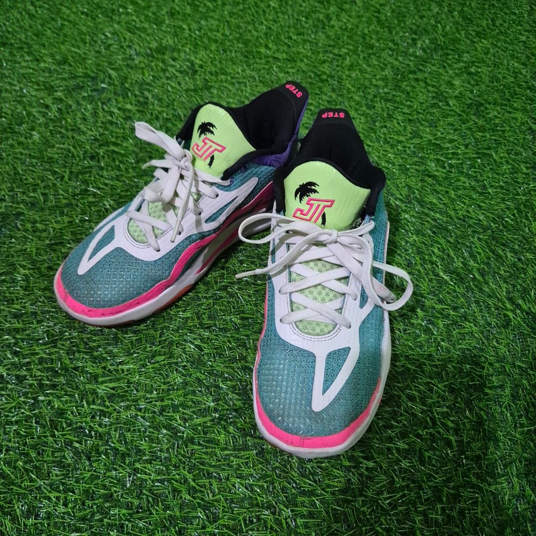 Jordan Tatum Waverunner (Category: Babies & Kids Fashion) located in Manila. Submitted by lowkeyitemsss (Listing ID 1445753316, Image 1). Description: jordan tatum 1 wave runner size 5y.