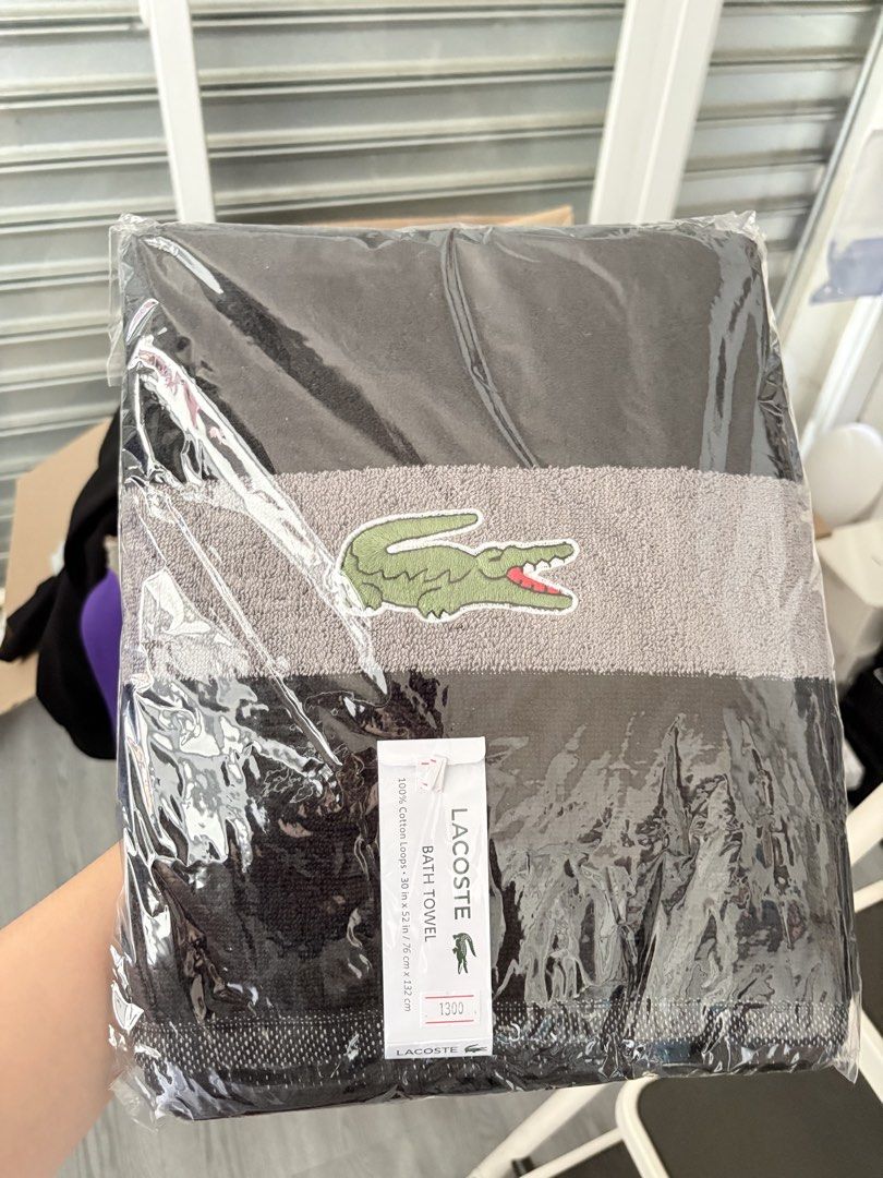 LACOSTE ORIGINAL BATH AND BEACH TOWELS A (Category: Bath) located in Nagcarlan. Submitted by yjiayo (Listing ID 1445728656, Image 1). Description: 100% AUTHENTIC FROM US 🚚Nationwide Shipping 📍Nagcarlan,Laguna.