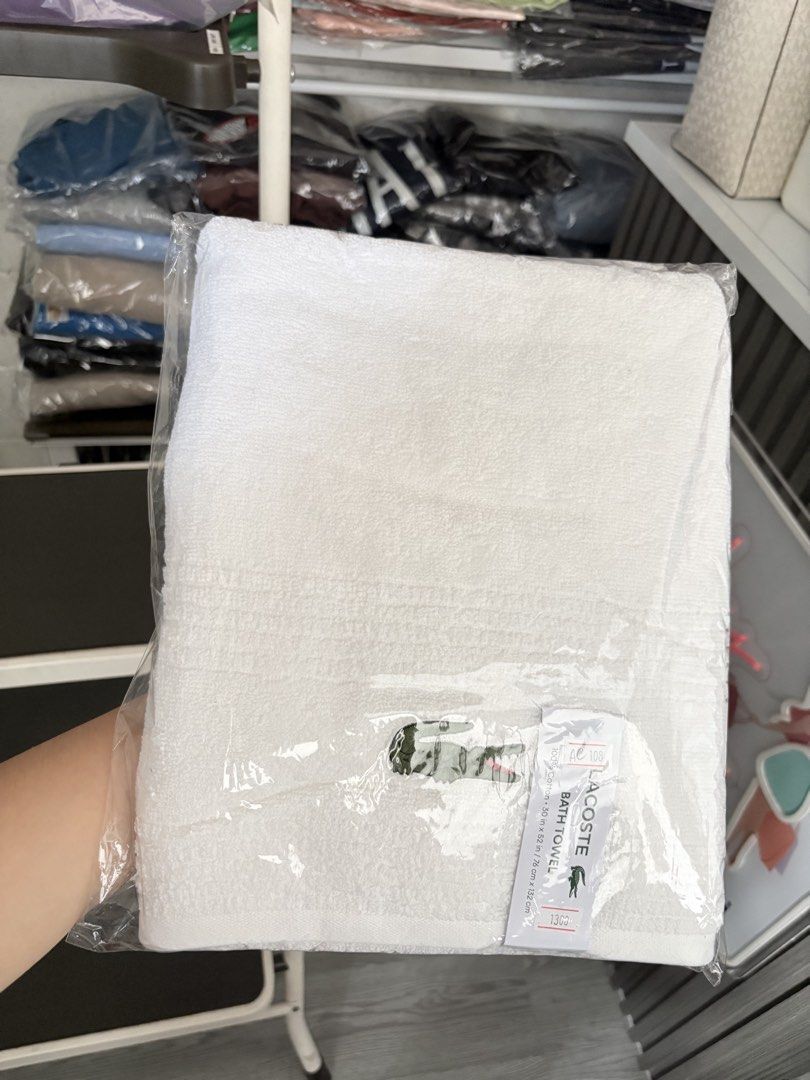 LACOSTE ORIGINAL BATH AND BEACH TOWELS A (Category: Bath) located in Nagcarlan. Submitted by yjiayo (Listing ID 1445728656, Image 3). Description: 100% AUTHENTIC FROM US 🚚Nationwide Shipping 📍Nagcarlan,Laguna.