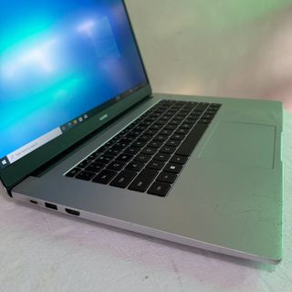 (Category: ) located in . Submitted by zeejaylaptops (Listing ID 1445633886, Image 1). Description: .